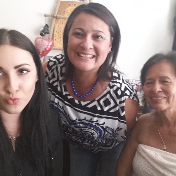 Meet your Posher, Rebecca - Picture 4 of 6